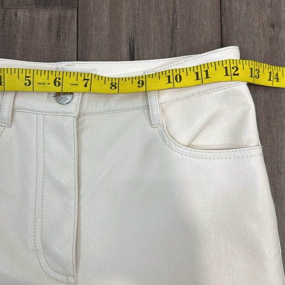 Aritzia Wilfred Melina Cropped faux leather pants in birch - Picture 8 of 10